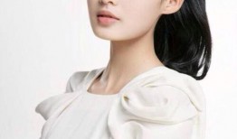 娱乐吃瓜姐李沁是谁,娱乐圈的“吃瓜女王”，揭秘她的星途历程